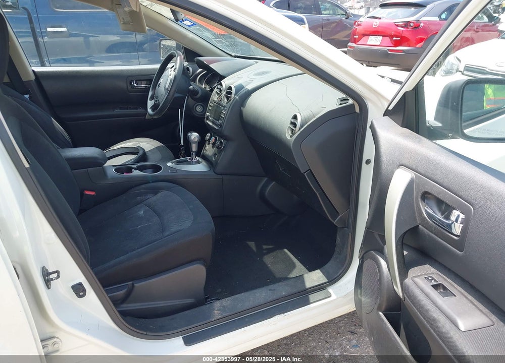2015 NISSAN ROGUE VIN: JN8AS5MT3FW672550
