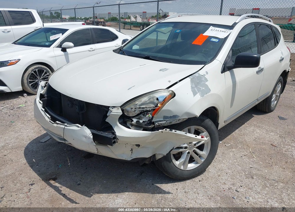 2015 NISSAN ROGUE VIN: JN8AS5MT3FW672550