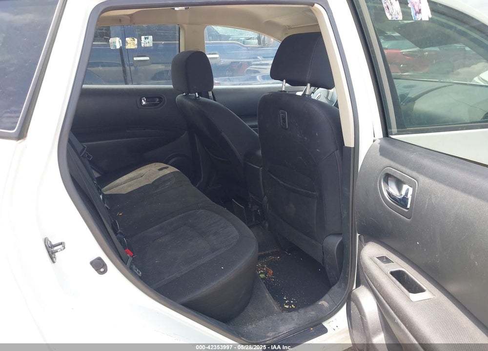 2015 NISSAN ROGUE VIN: JN8AS5MT3FW672550