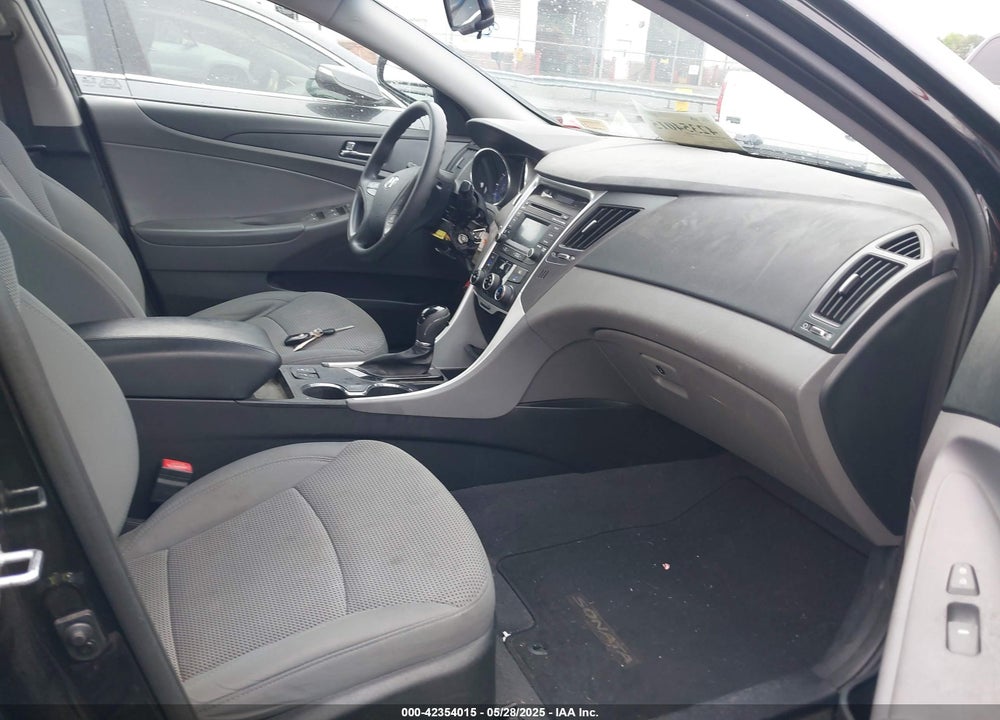 2014 HYUNDAI SONATA VIN: 5NPEB4AC2EH948037