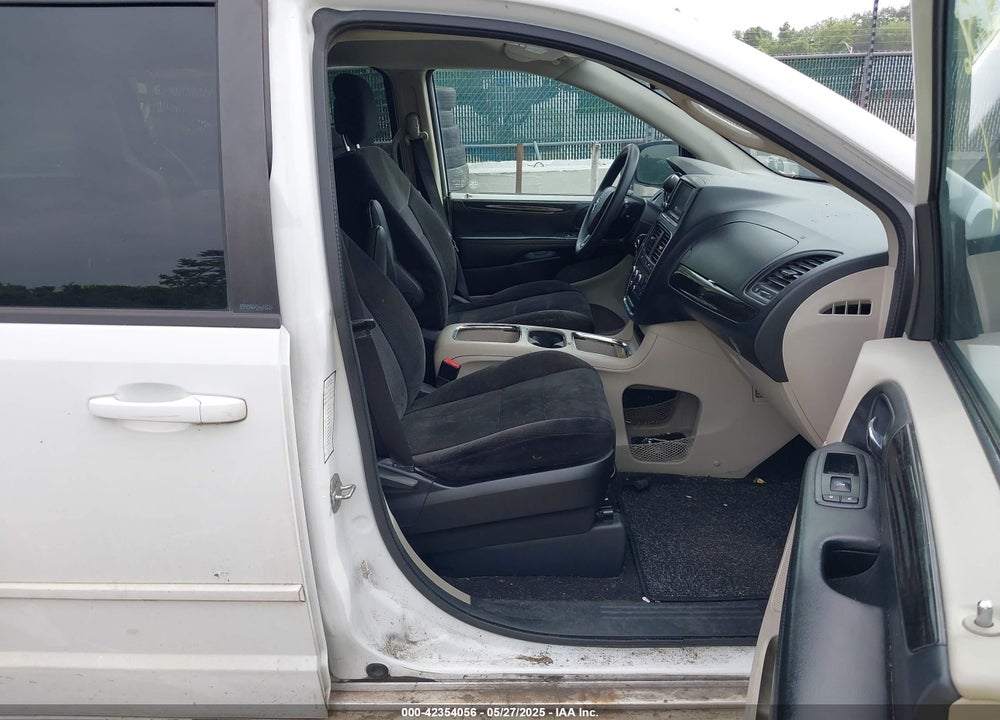 2014 DODGE GRAND CARAVAN SXT VIN: 2C4RDGCG2ER181905