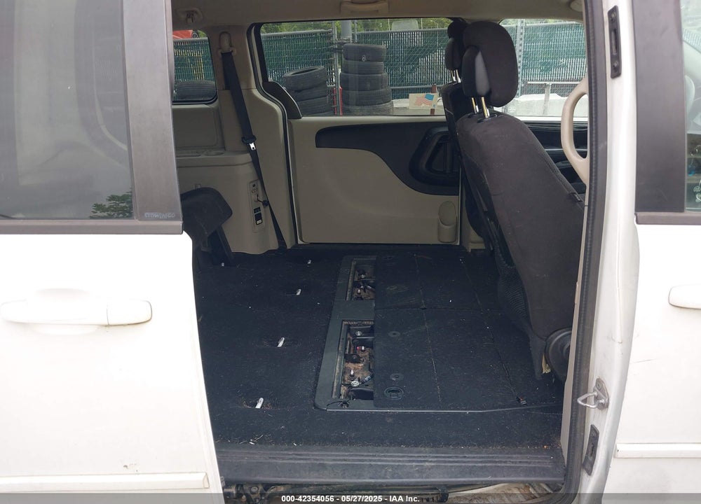 2014 DODGE GRAND CARAVAN SXT VIN: 2C4RDGCG2ER181905