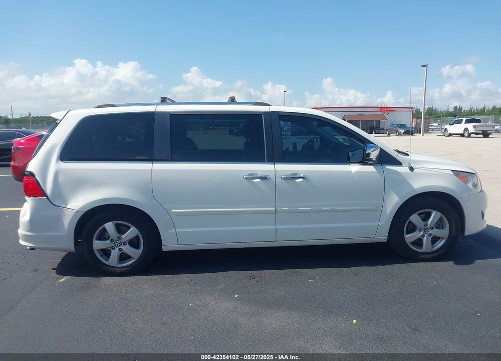 2012 VOLKSWAGEN ROUTAN SEL PREMIUM VIN: 2C4RVADG2CR120642
