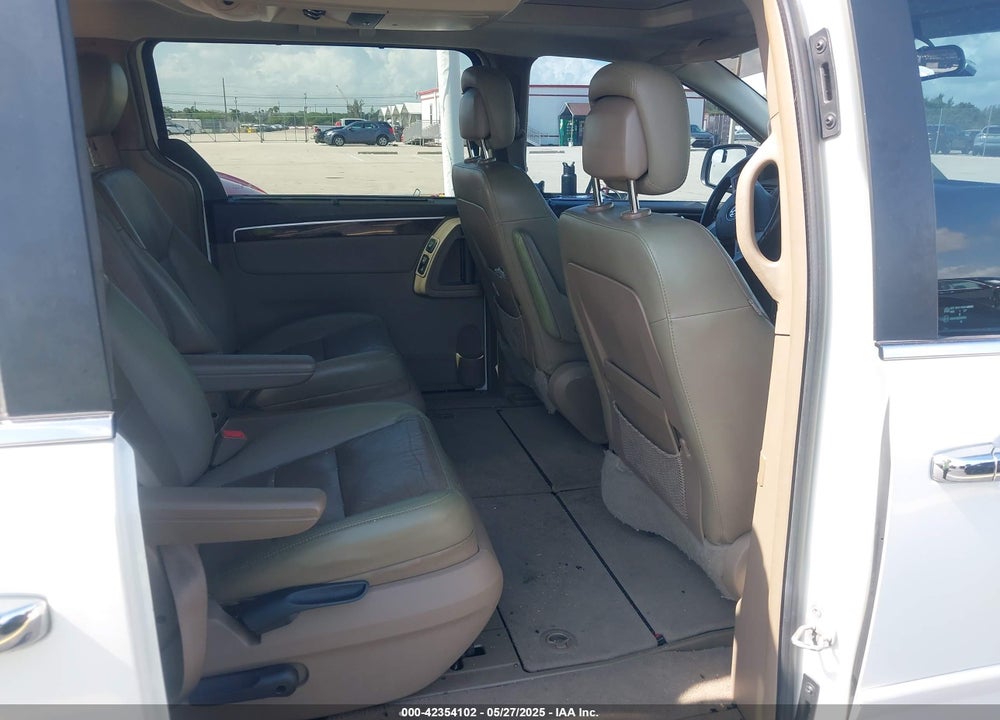 2012 VOLKSWAGEN ROUTAN SEL PREMIUM VIN: 2C4RVADG2CR120642