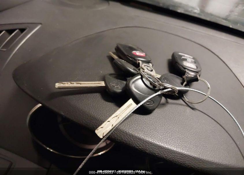 2011 HYUNDAI SONATA VIN: 5NPEB4AC5BH299846