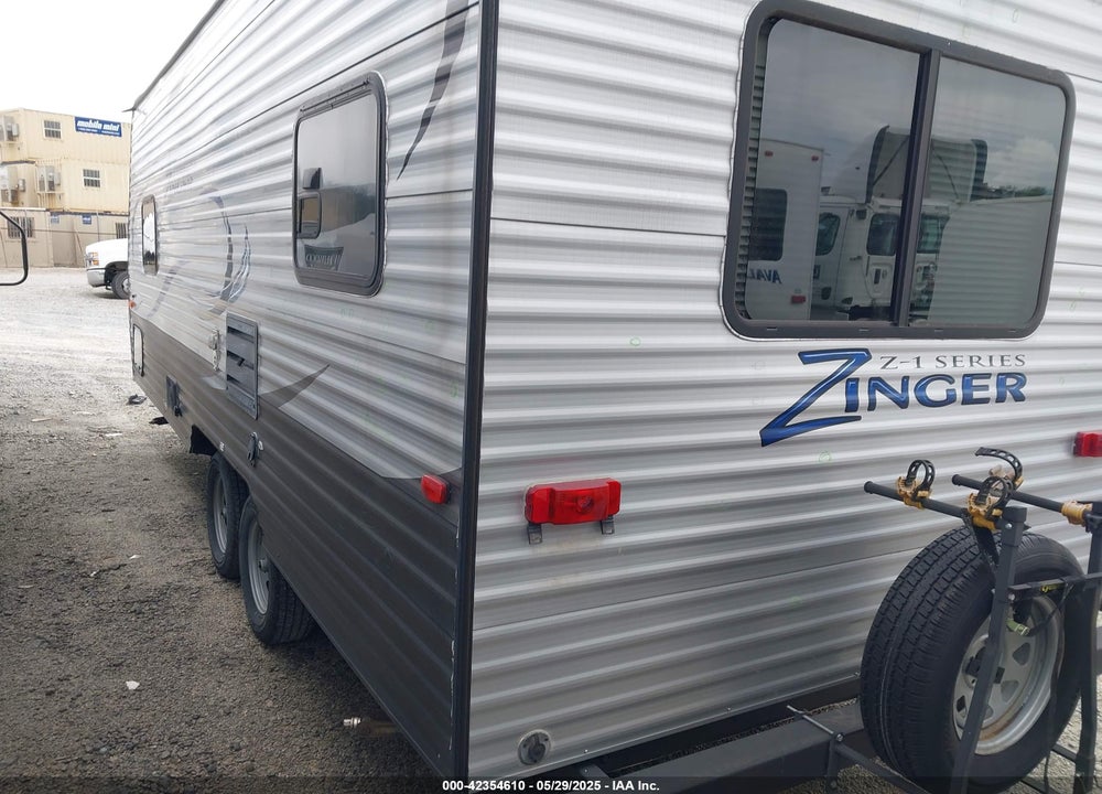 2018 CROSSROADS Z-1 211RD VIN: 4YDT2112XJS370498