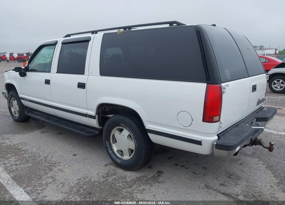 1999 CHEVROLET SUBURBAN 1500 LT VIN: 3GNFK16R2XG181597