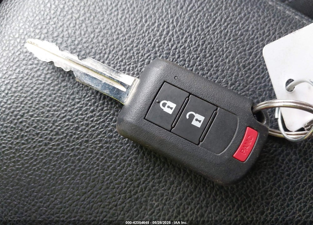 2018 MITSUBISHI OUTLANDER ES VIN: JA4AZ2A3XJZ007219