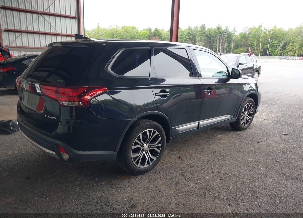2018 MITSUBISHI OUTLANDER ES VIN: JA4AZ2A3XJZ007219