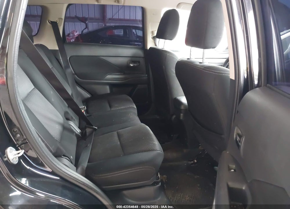 2018 MITSUBISHI OUTLANDER ES VIN: JA4AZ2A3XJZ007219