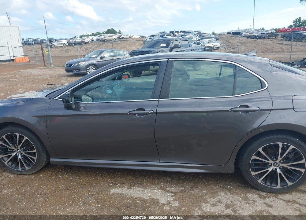 2019 TOYOTA CAMRY VIN: 4T1B11HK8KU201766