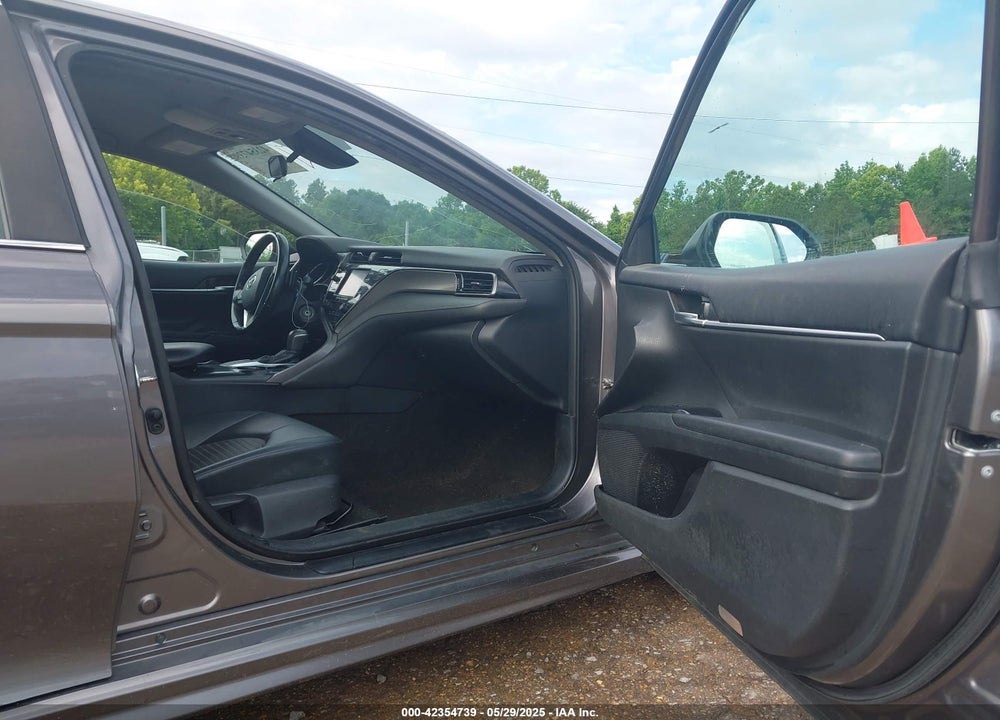 2019 TOYOTA CAMRY VIN: 4T1B11HK8KU201766