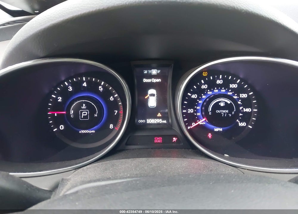 2014 HYUNDAI SANTA FE VIN: 5XYZU3LB5EG201355