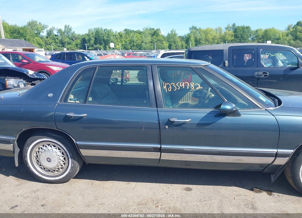 1994 BUICK PARK AVENUE VIN: 1G4CW52L5RH623883