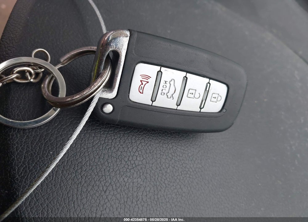 2012 HYUNDAI SONATA HYBRID VIN: KMHEC4A43CA025040