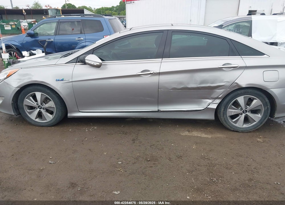 2012 HYUNDAI SONATA HYBRID VIN: KMHEC4A43CA025040