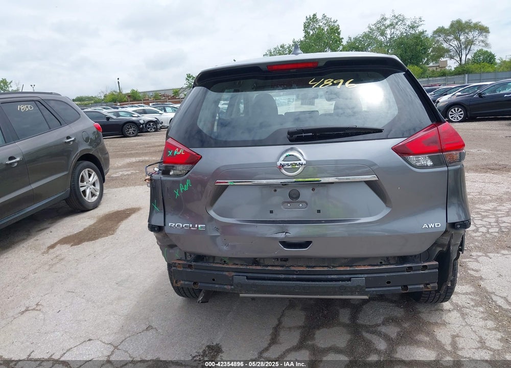 2017 NISSAN ROGUE VIN: JN8AT2MV8HW267770