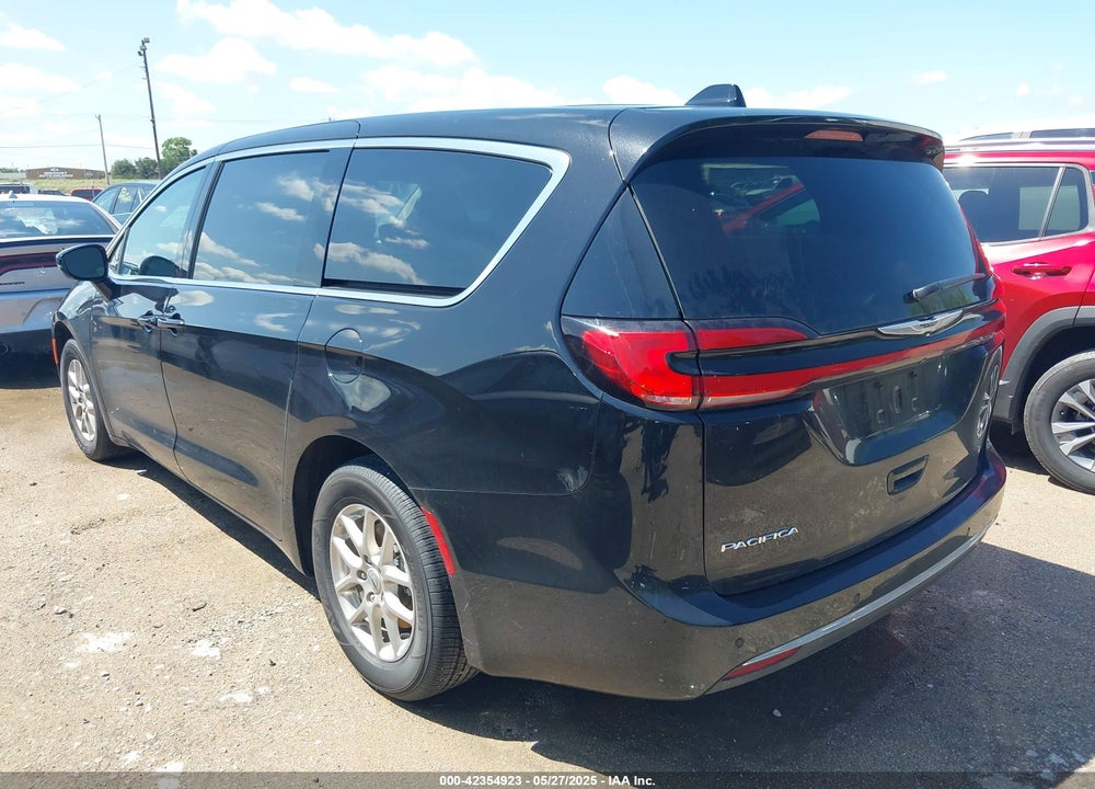 2024 CHRYSLER PACIFICA TOURING L VIN: 2C4RC1BG8RR179678