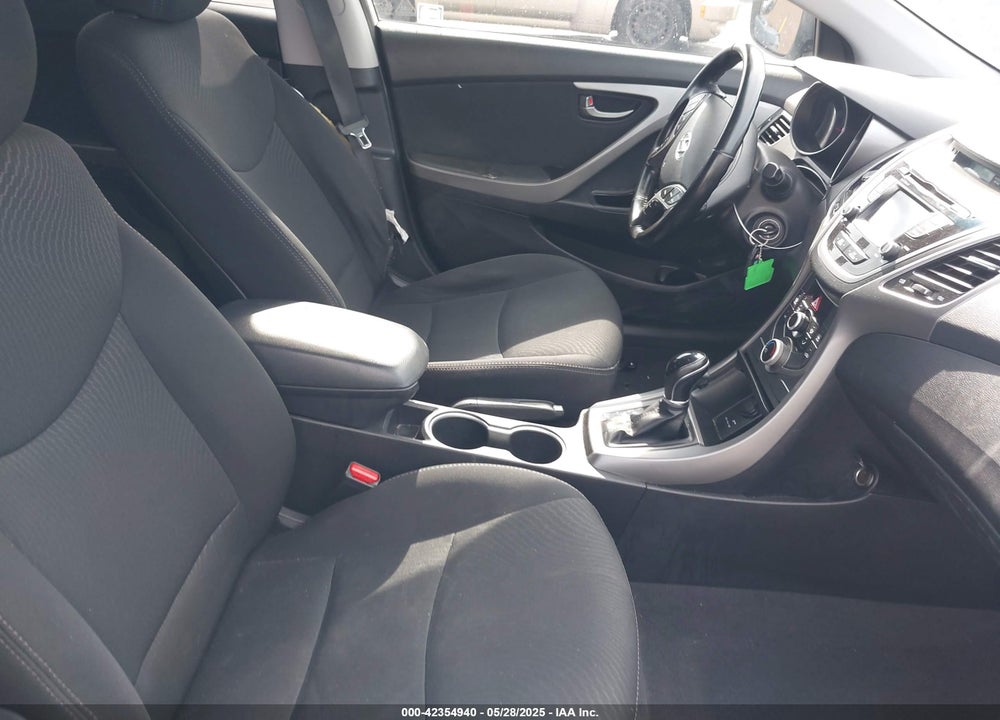 2015 HYUNDAI ELANTRA SE VIN: 5NPDH4AE9FH584650