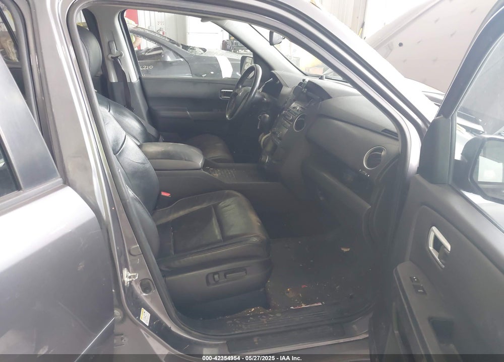 2014 HONDA PILOT VIN: 5FNYF4H61EB021370