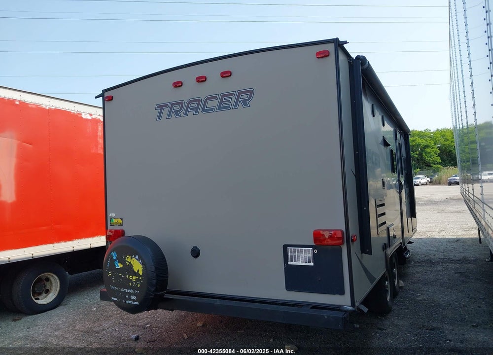 2016 FOREST RIVER 215 AIR VIN: 5ZT2TRLB7GB508805