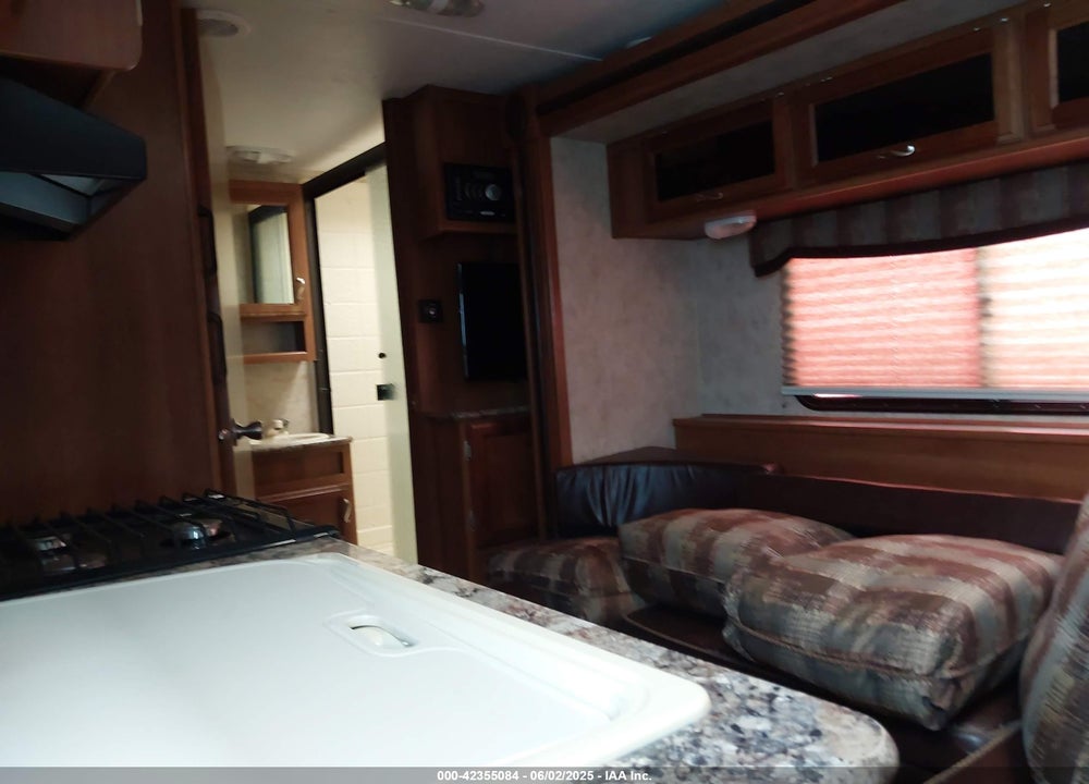 2016 FOREST RIVER 215 AIR VIN: 5ZT2TRLB7GB508805