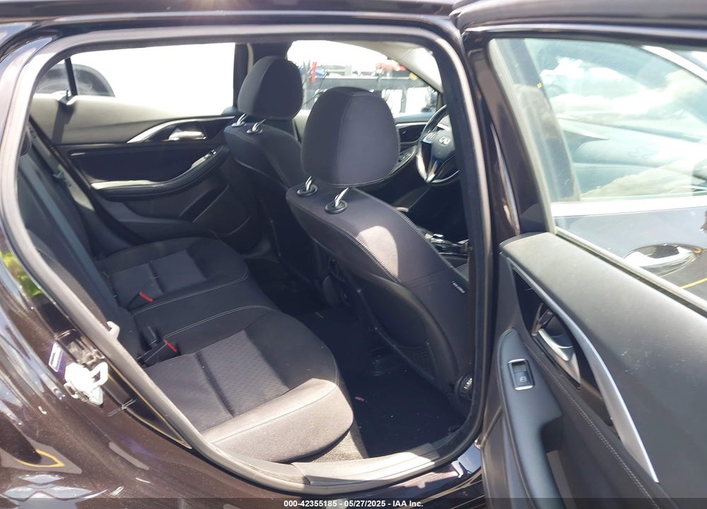 2017 INFINITI QX30 VIN: SJKCH5CP5HA016631