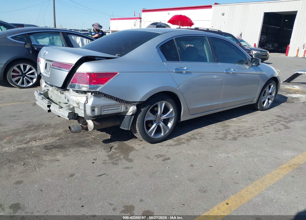 2011 HONDA ACCORD 2.4 LX VIN: 1HGCP2E31BA009277