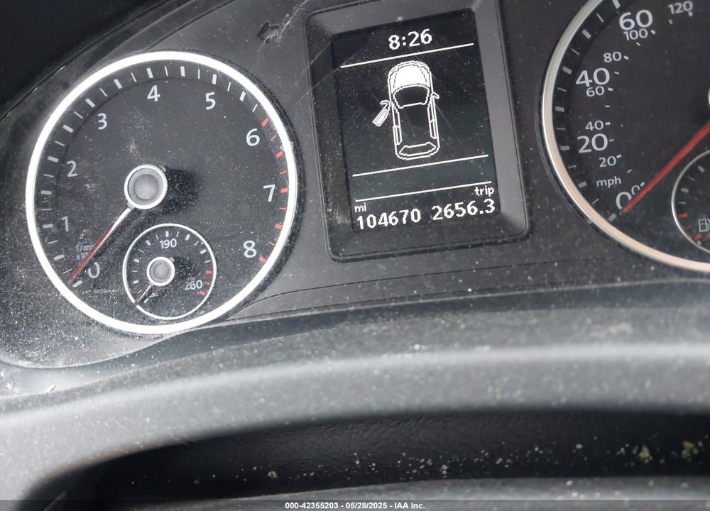 2015 VOLKSWAGEN TIGUAN S VIN: WVGBV7AX6FW575879