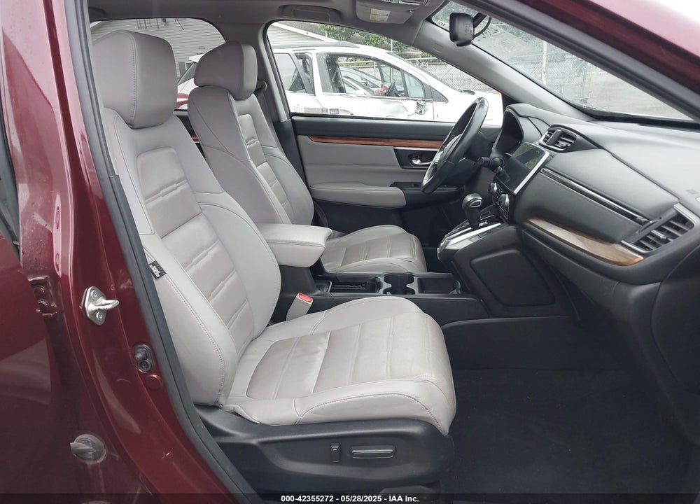 2019 HONDA CR-V VIN: 2HKRW2H95KH617890
