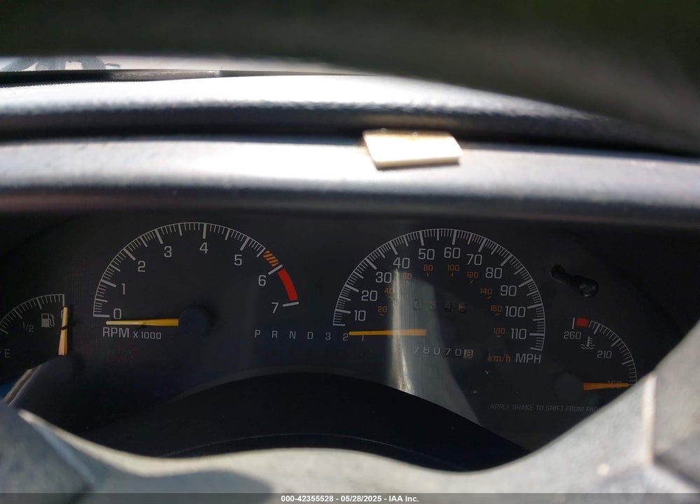 2001 PONTIAC GRAND PRIX SE VIN: 1G2WK52J11F151830