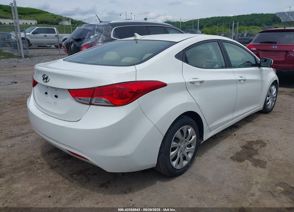 2011 HYUNDAI ELANTRA GLS VIN: 5NPDH4AE1BH032618