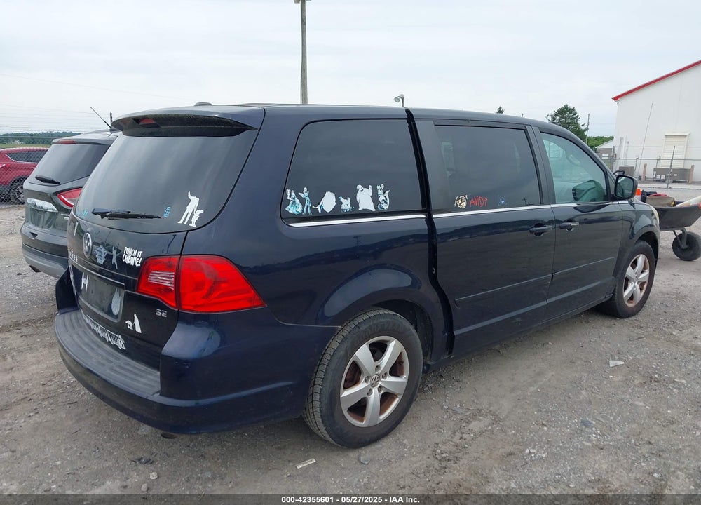 2010 VOLKSWAGEN ROUTAN SE VIN: 2V4RW3D15AR272566