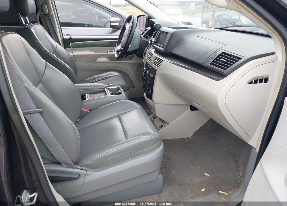 2010 VOLKSWAGEN ROUTAN SE VIN: 2V4RW3D15AR272566