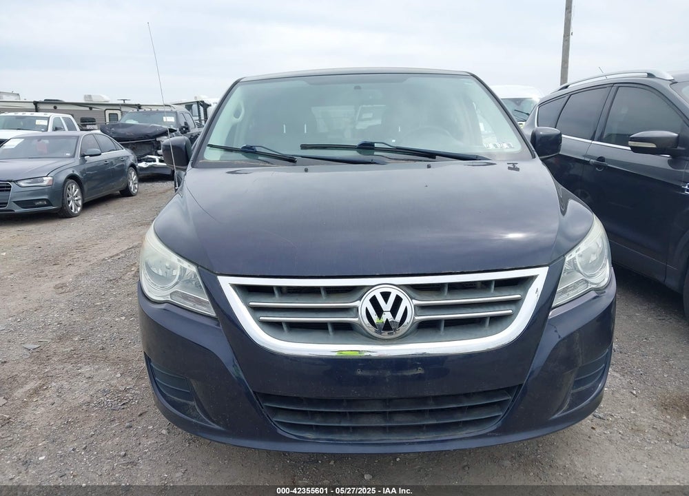 2010 VOLKSWAGEN ROUTAN SE VIN: 2V4RW3D15AR272566