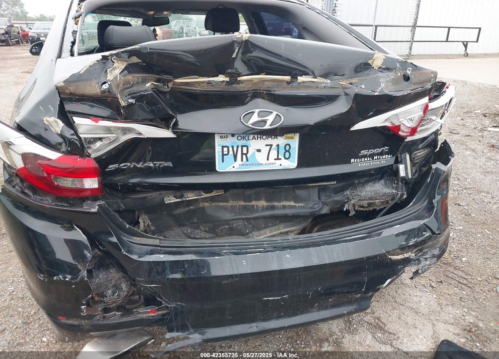2015 HYUNDAI SONATA SPORT VIN: 5NPE34AF4FH167870