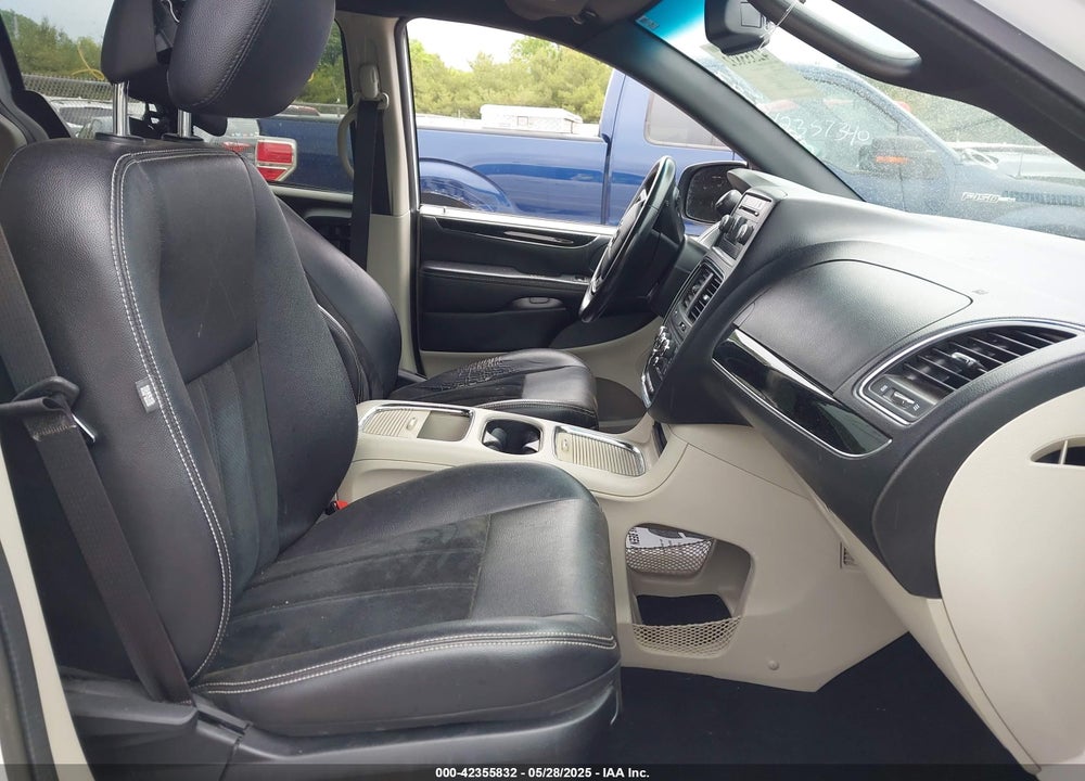 2017 DODGE GRAND CARAVAN SXT VIN: 2C4RDGCG8HR589846