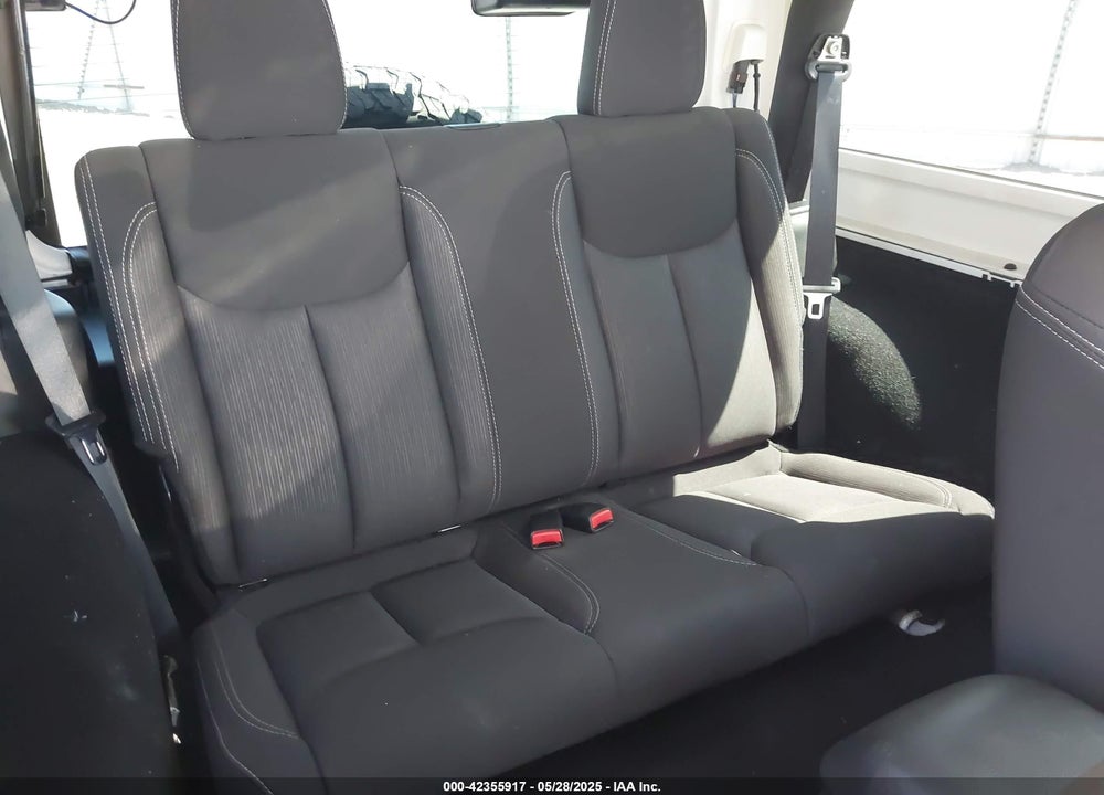 2014 JEEP WRANGLER / VIN: 1C4BJWCGXEL220575