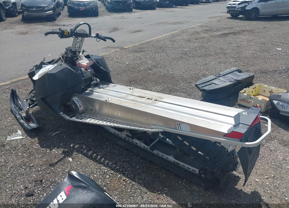 2011 SKI DOO SNOWMOBILE VIN: 2BPSCTBB4BV0000Z0