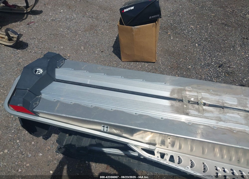 2011 SKI DOO SNOWMOBILE VIN: 2BPSCTBB4BV0000Z0