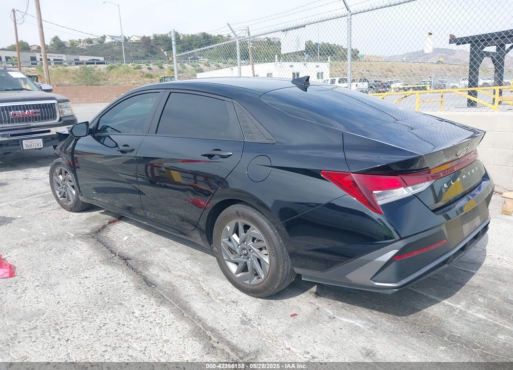 2024 HYUNDAI ELANTRA VIN: KMHLM4DG7RU732160