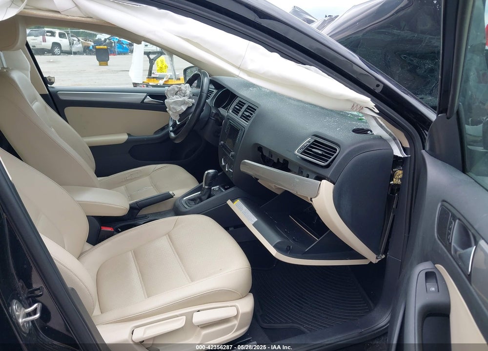 2017 VOLKSWAGEN JETTA VIN: 3VWDB7AJ2HM206485