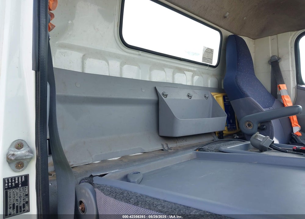 2007 STERLING TRUCK MITSUBISHI CHASSIS COE VIN: JLSBBD1S17K017679
