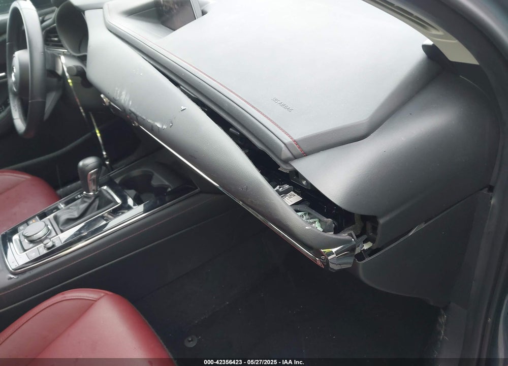2022 MAZDA CX-30 CARBON EDITION VIN: 3MVDMBCL8NM434452