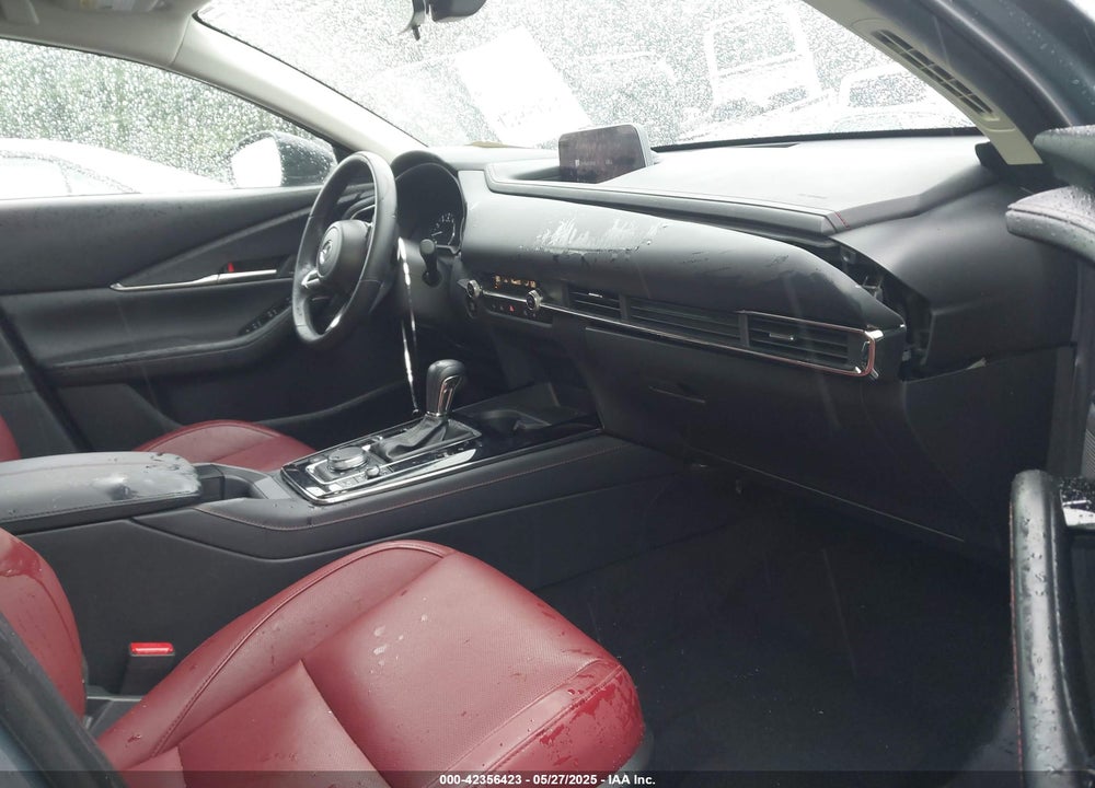 2022 MAZDA CX-30 CARBON EDITION VIN: 3MVDMBCL8NM434452