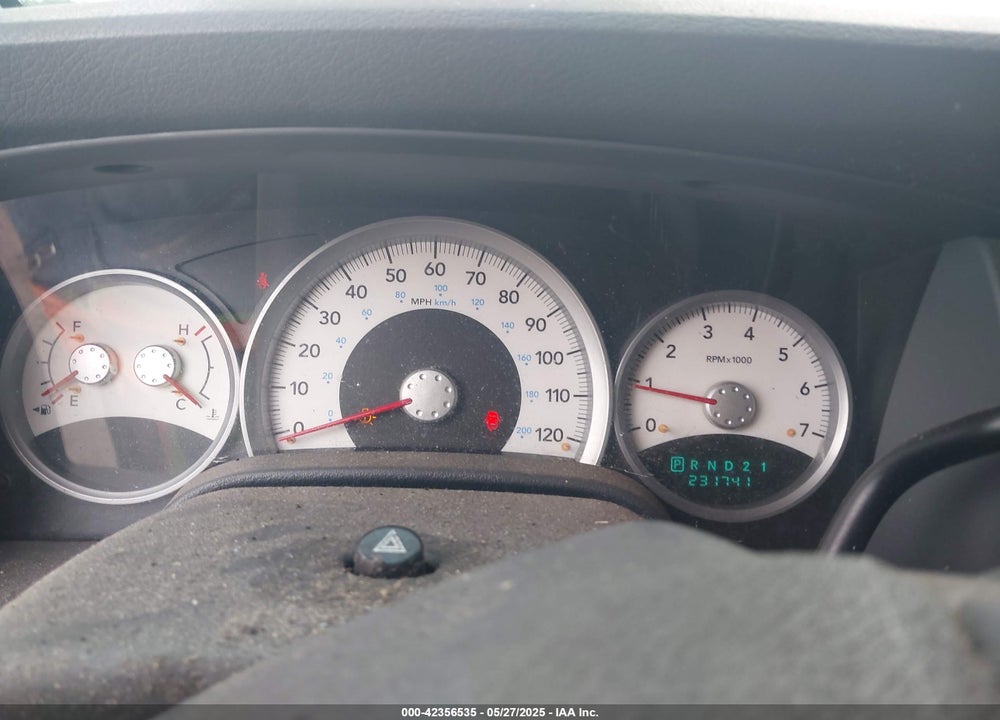 2005 DODGE DURANGO SLT VIN: 1D4HB48N25F512435