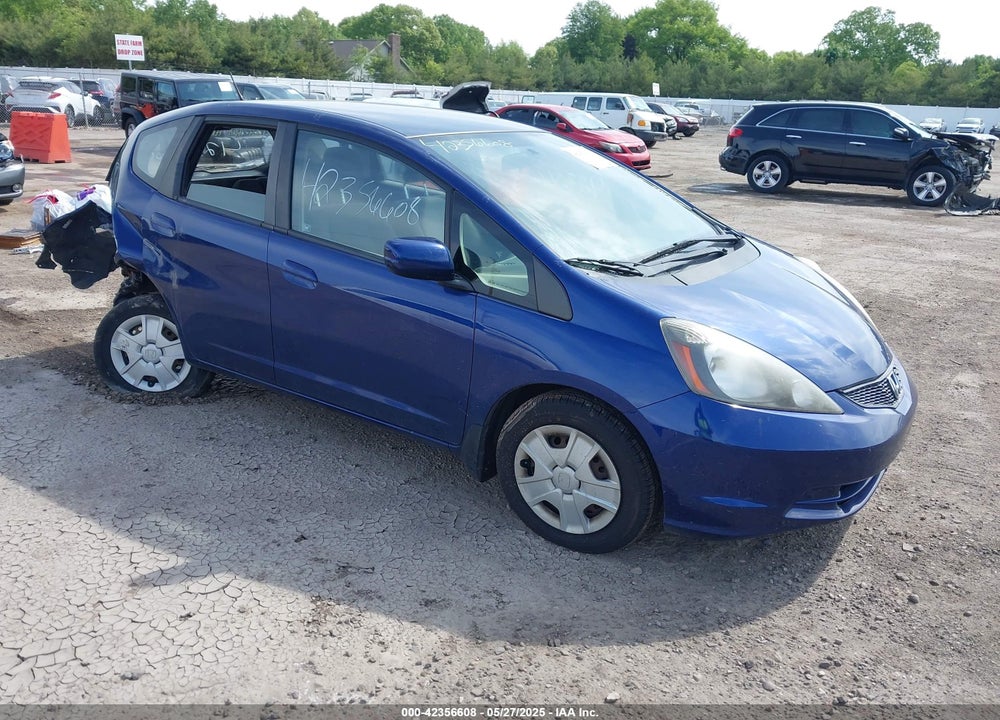 2013 HONDA FIT VIN: JHMGE8H32DC046557