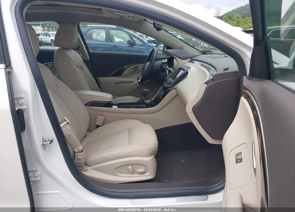 2016 BUICK LACROSSE VIN: 1G4GD5G38GF253621