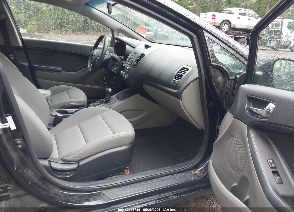 2016 KIA FORTE LX VIN: KNAFK4A63G5540385