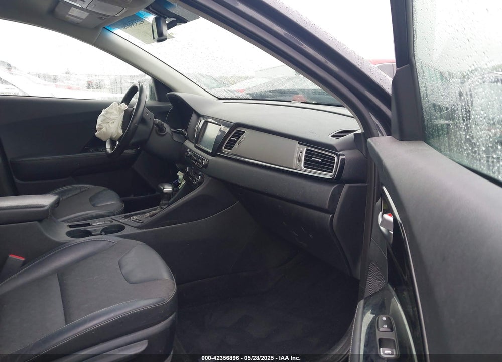 2018 KIA NIRO VIN: KNDCC3LC1J5135553
